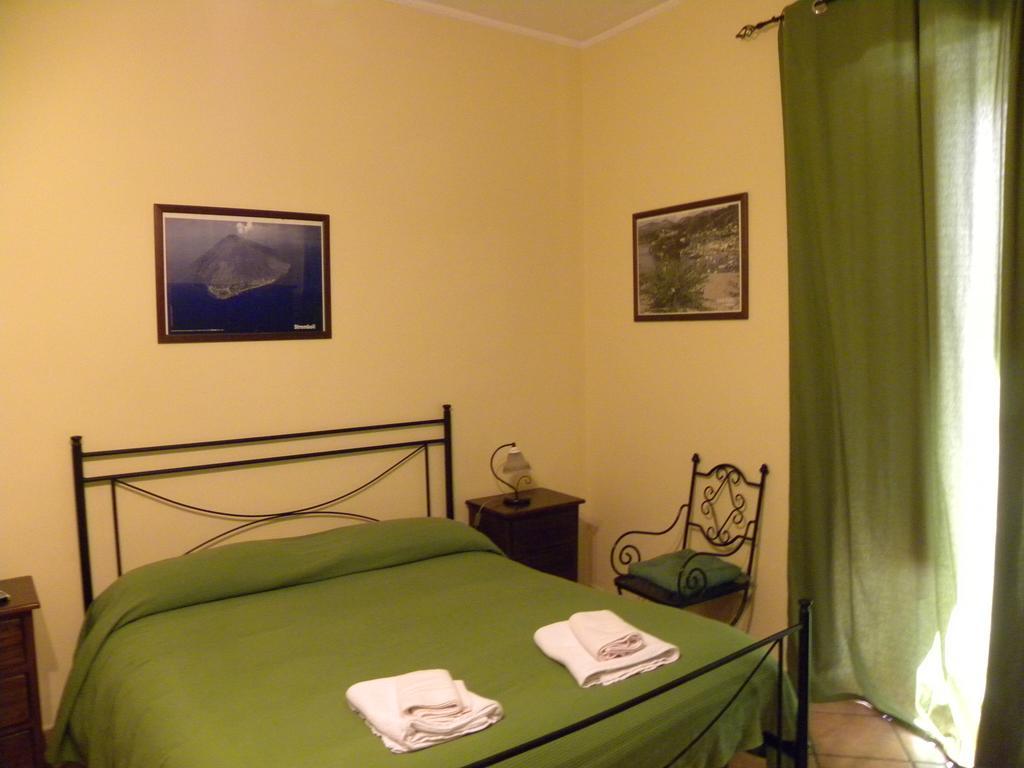 Case Vacanze Albamarina Lipari  Værelse billede