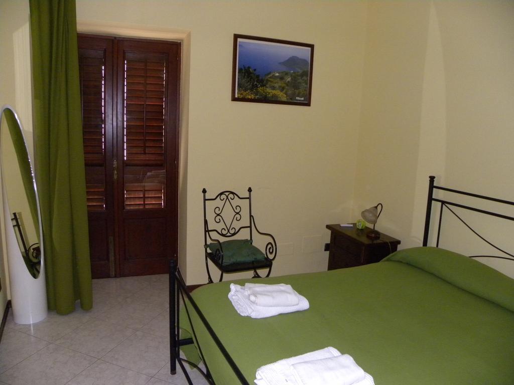 Case Vacanze Albamarina Lipari  Værelse billede